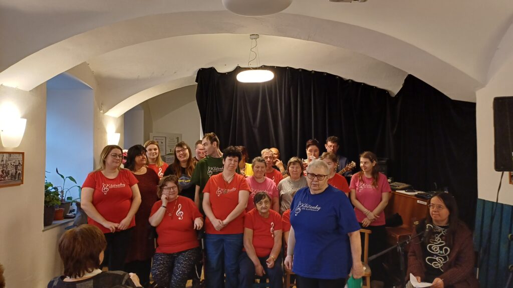 16.12.2025 Uterni Chvilka Poezie S Barou Debnarovou A Klicenkami Dss Slatinany 2 | Hurá na Výlet