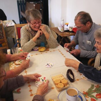Kdo si hraje nezlobí.